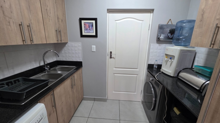 3 Bedroom Property for Sale in Hartenbos Heuwels Western Cape